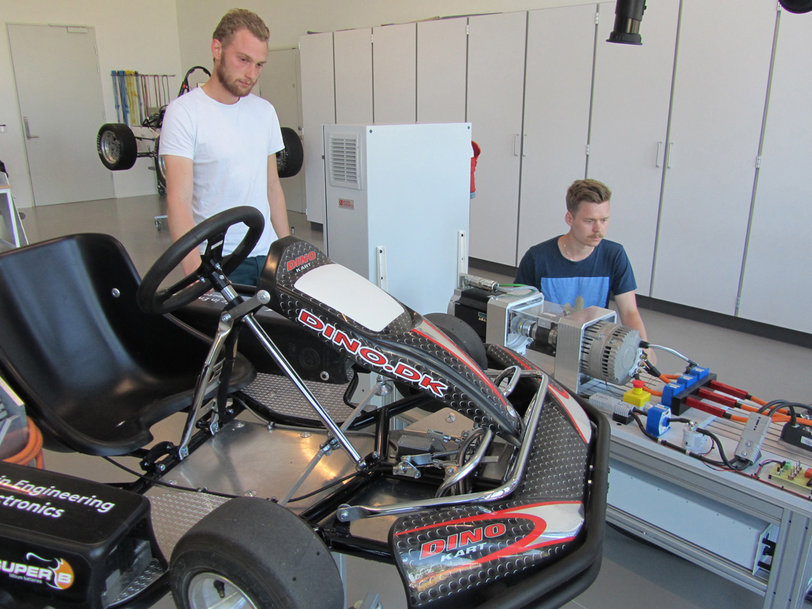 SDU-studenten testen de gebruikerselektronica van de toekomst naast groene, duurzame technologieën